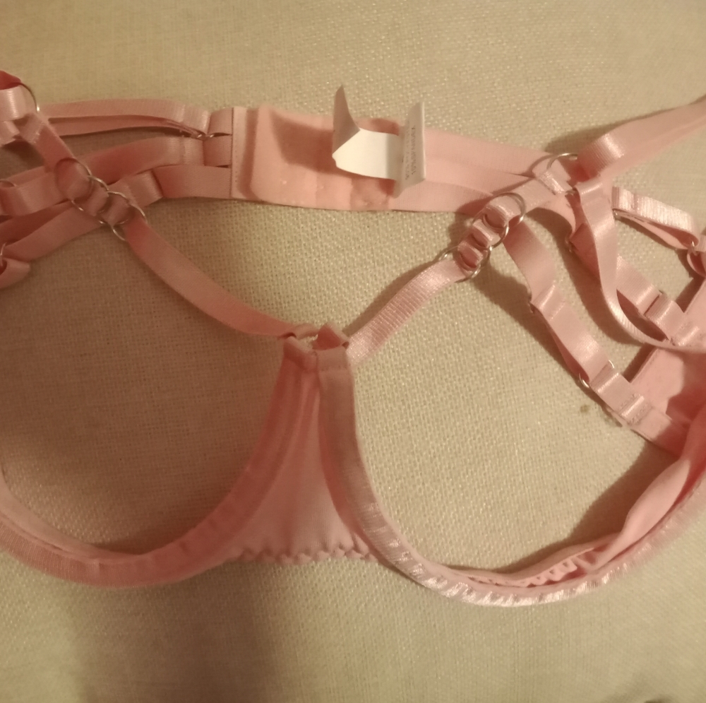 Open bra - Picture 3 of 4